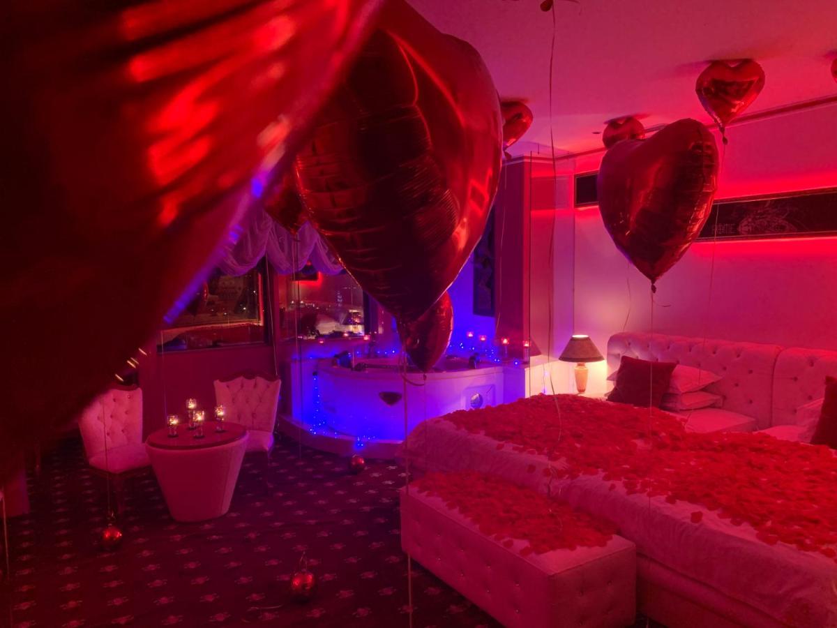 Hotel Rosa Blu ติรานา ภายนอก รูปภาพ