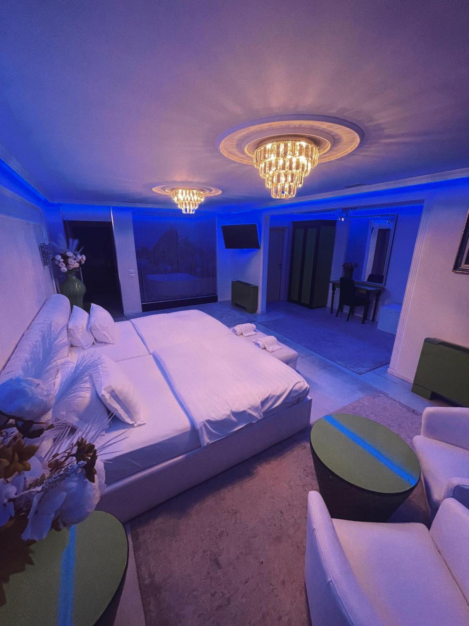Hotel Rosa Blu ติรานา ภายนอก รูปภาพ