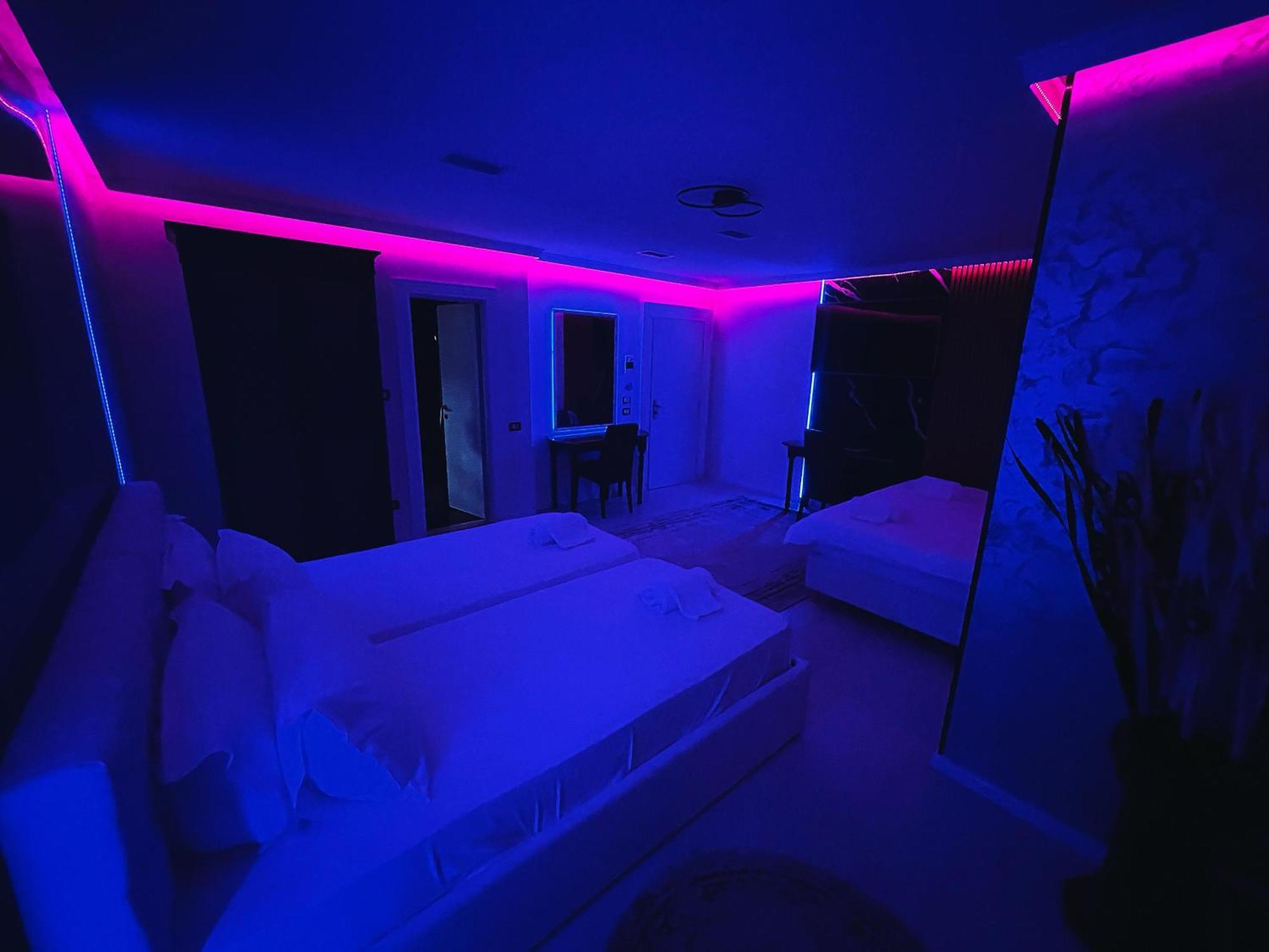 Hotel Rosa Blu ติรานา ภายนอก รูปภาพ