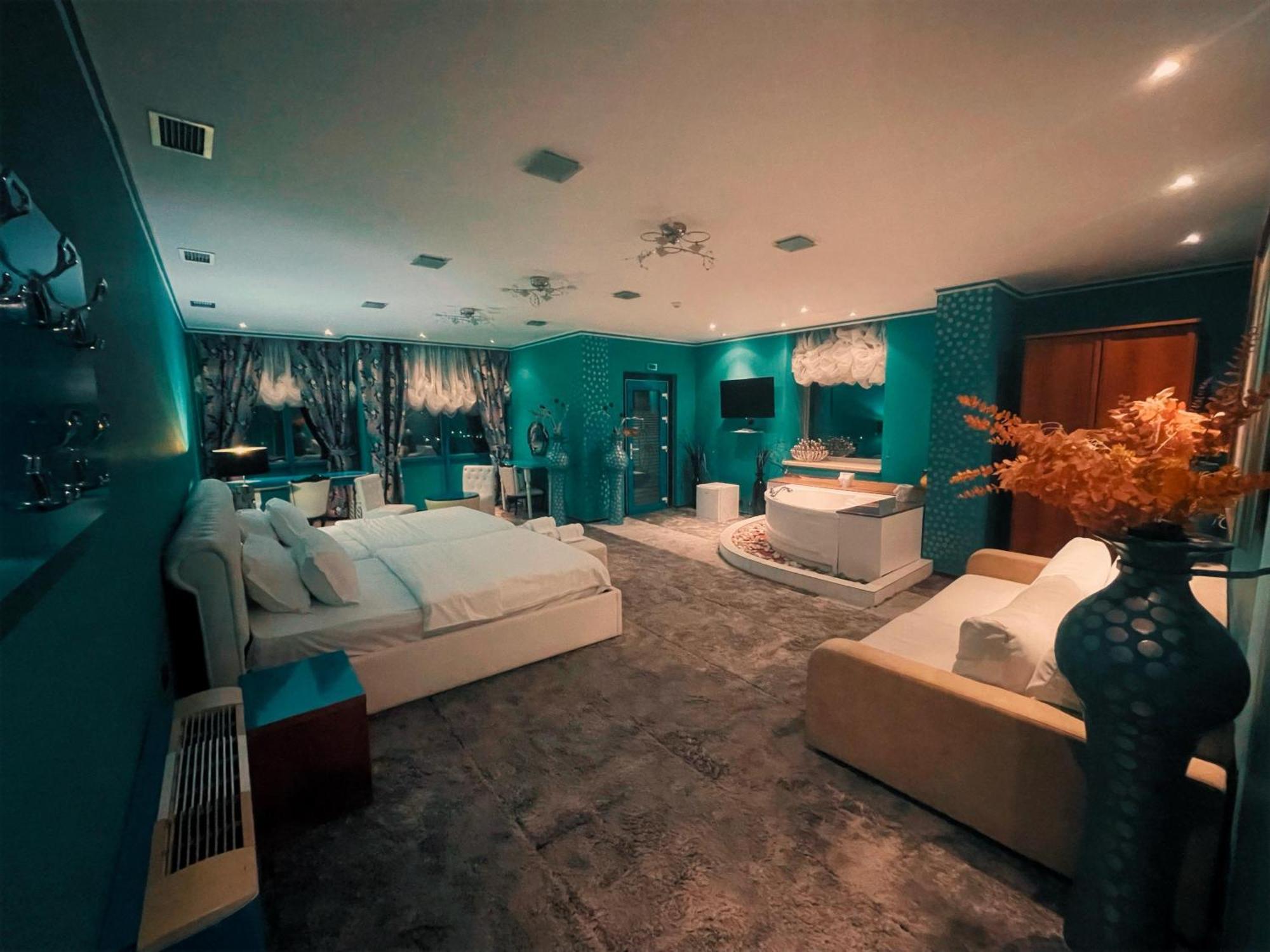 Hotel Rosa Blu ติรานา ภายนอก รูปภาพ
